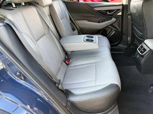 Used 2025 Subaru Outback Limited AWD/4WD image 9