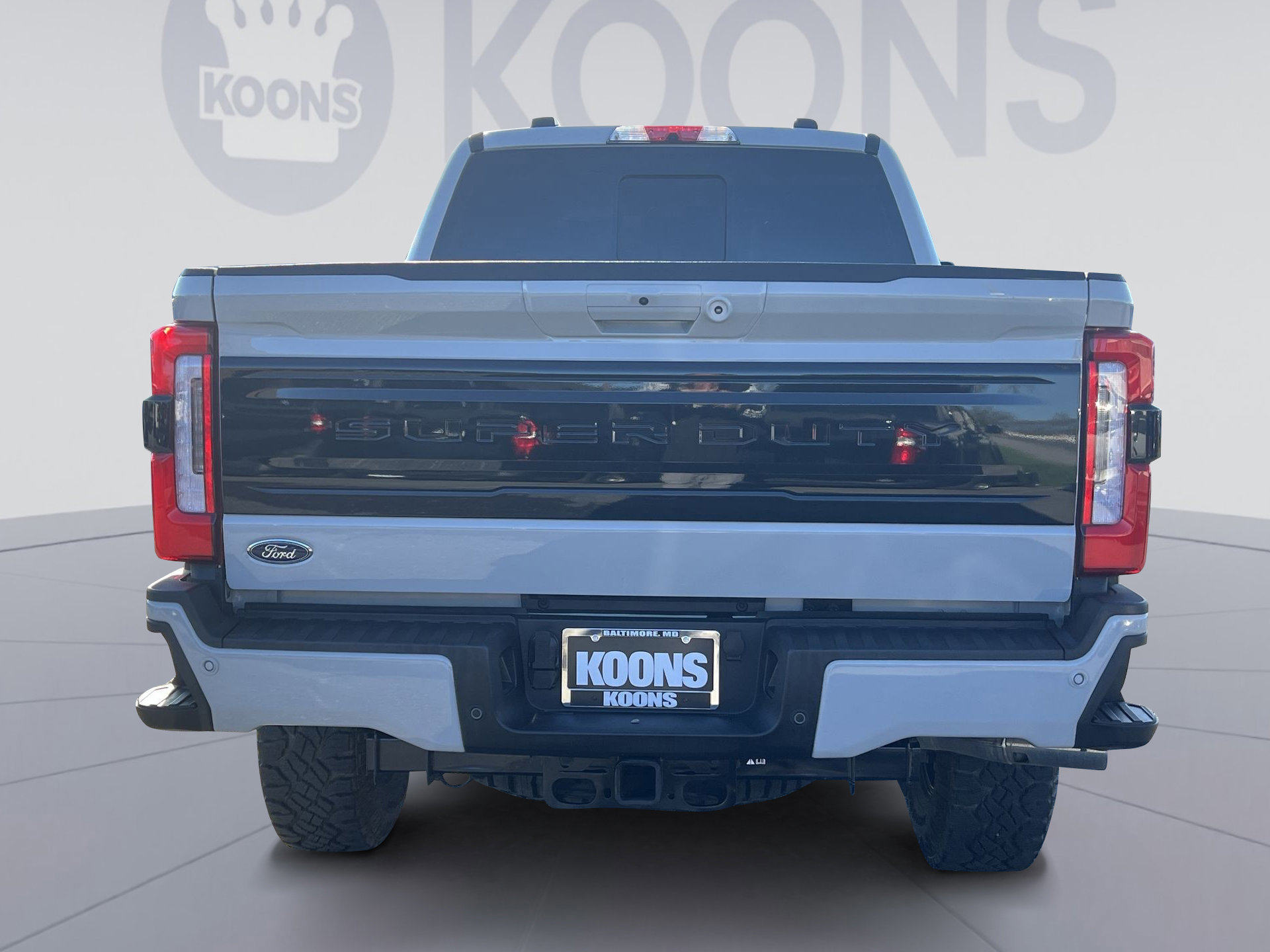 Certified 2025 Ford F350 Platinum w/ Tremor Off-Road Package image 3