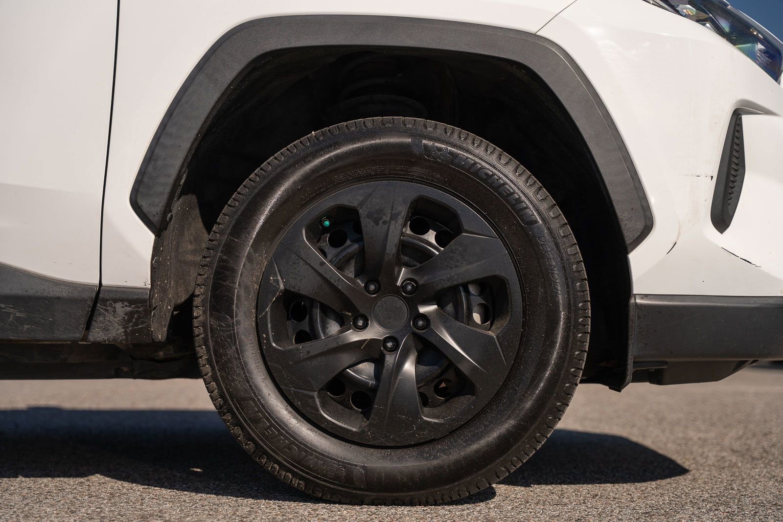 Used 2020 Toyota RAV4 LE FWD image 9