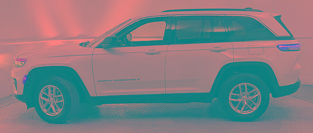 Used 2025 Jeep Grand Cherokee Laredo X image 5