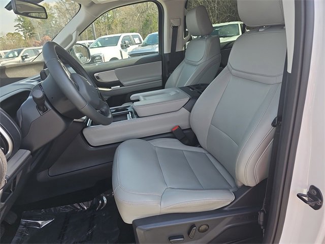 Certified 2025 Ford Expedition Active image 16