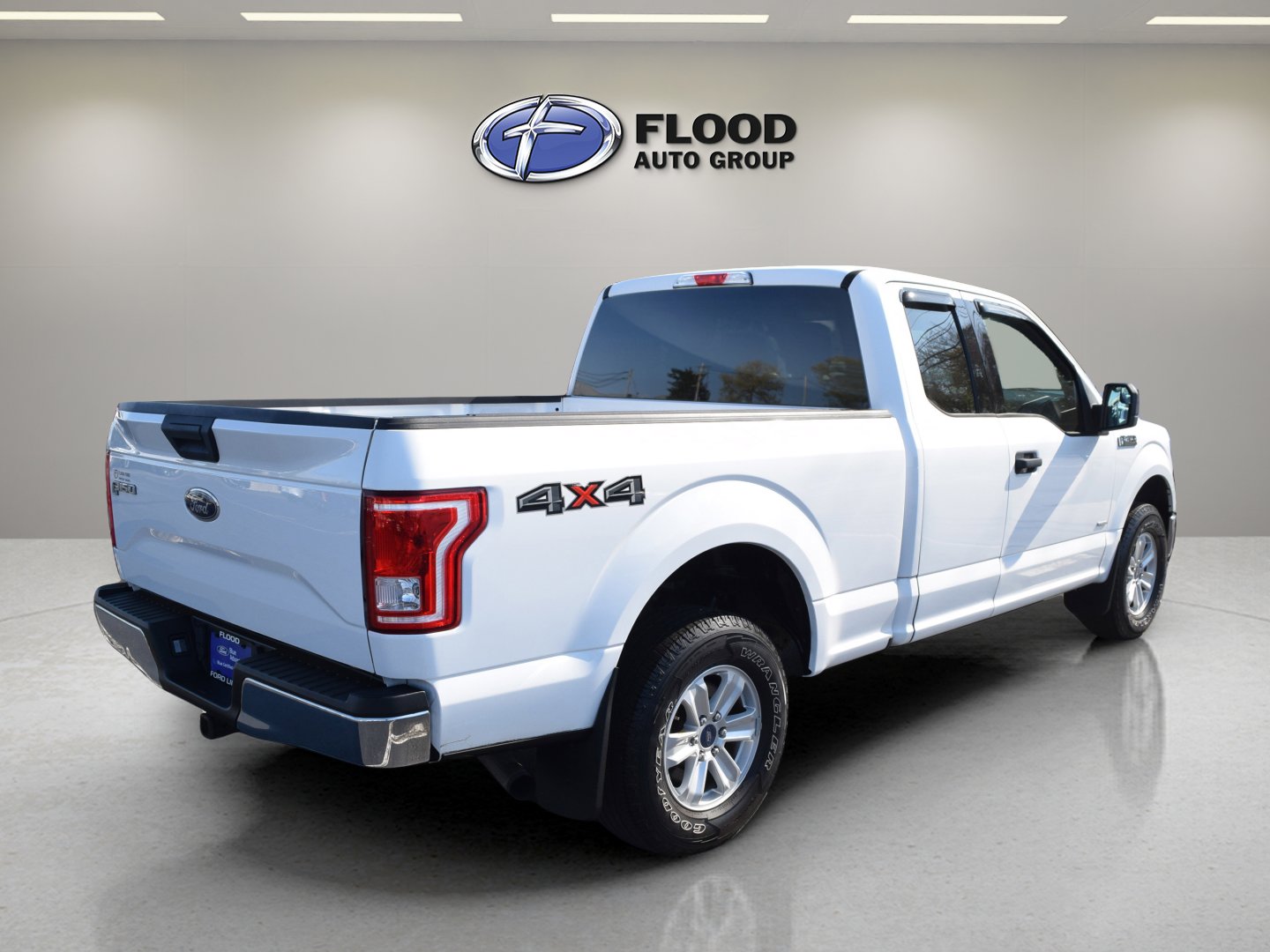 Certified 2017 Ford F150 XLT AWD/4WD image 3