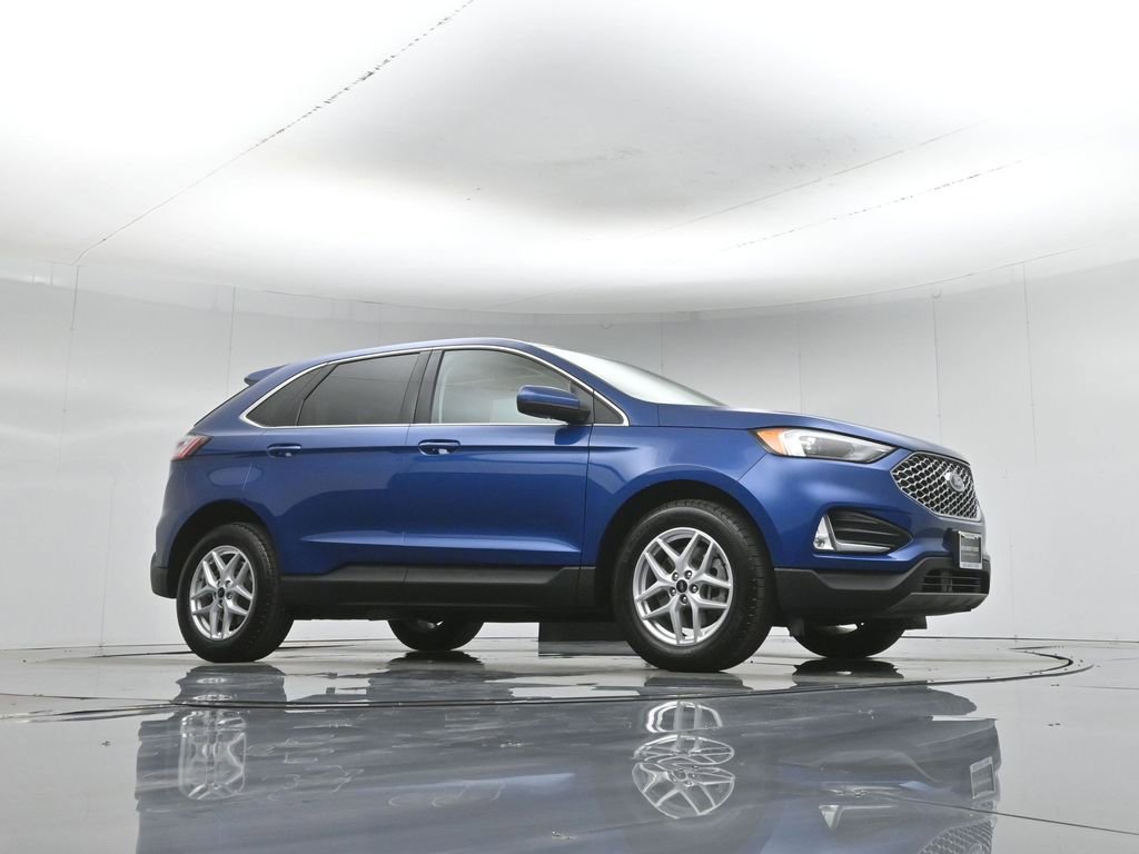 Certified 2024 Ford Edge SEL w/ Convenience Package AWD/4WD image 4