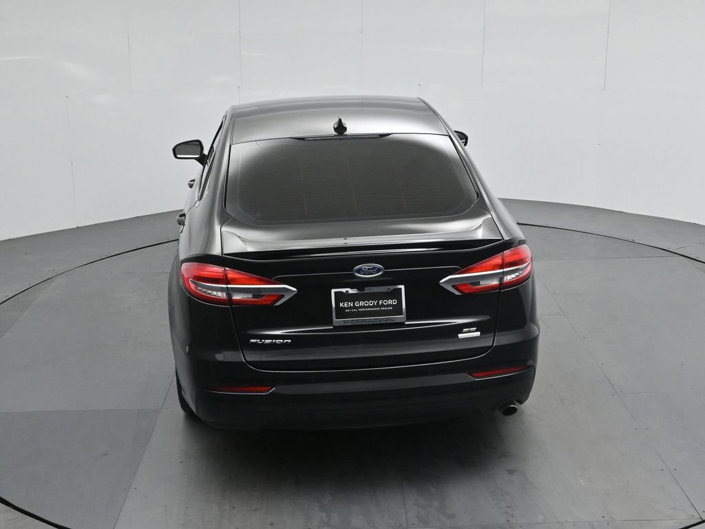Certified 2020 Ford Fusion SE w/ Equipment Group 151A image 16