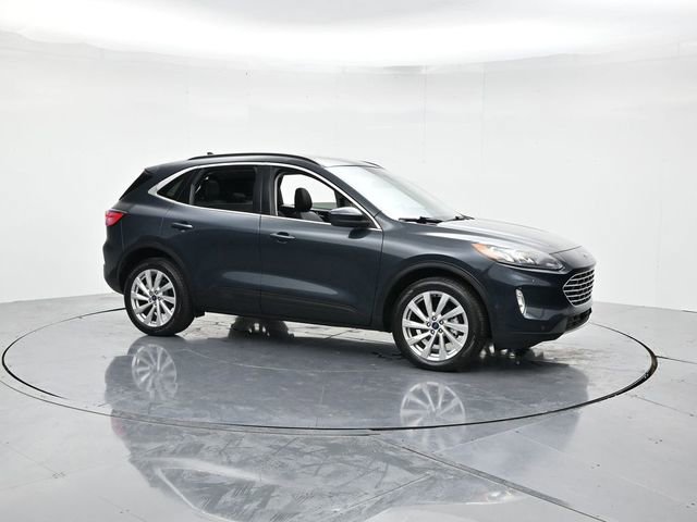 Certified 2022 Ford Escape Titanium w/ Titanium Elite Package image 3