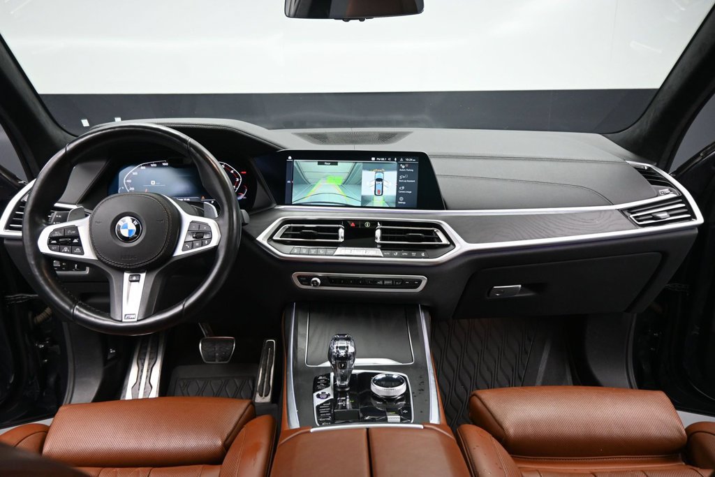 Used 2020 BMW X7 M50i w/ Dynamic Handling Package AWD/4WD image 21