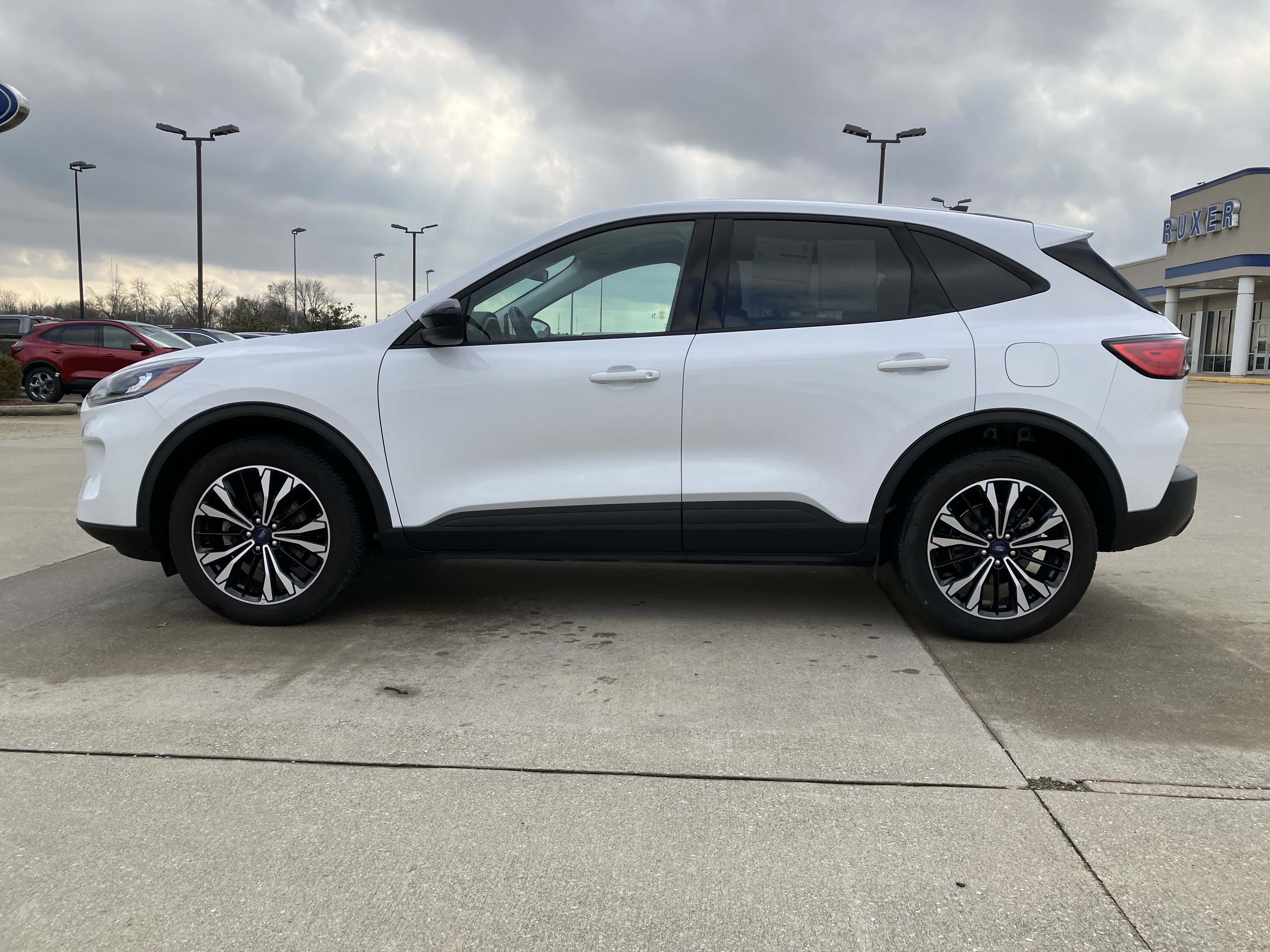 Certified 2022 Ford Escape SE w/ SE Sport Appearance Package image 2
