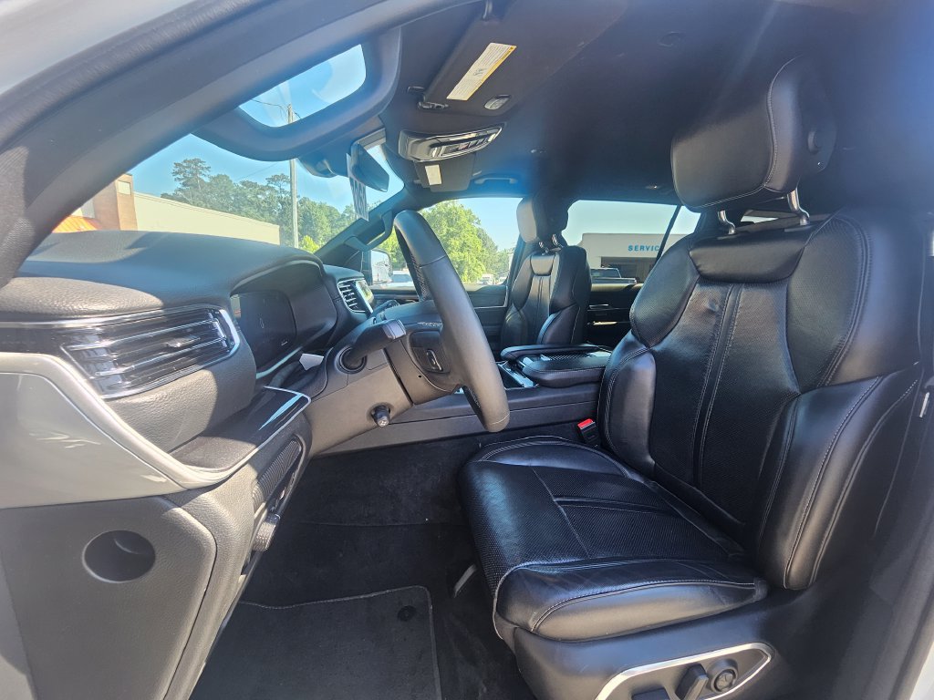 Used 2023 Jeep Wagoneer 4WD image 4