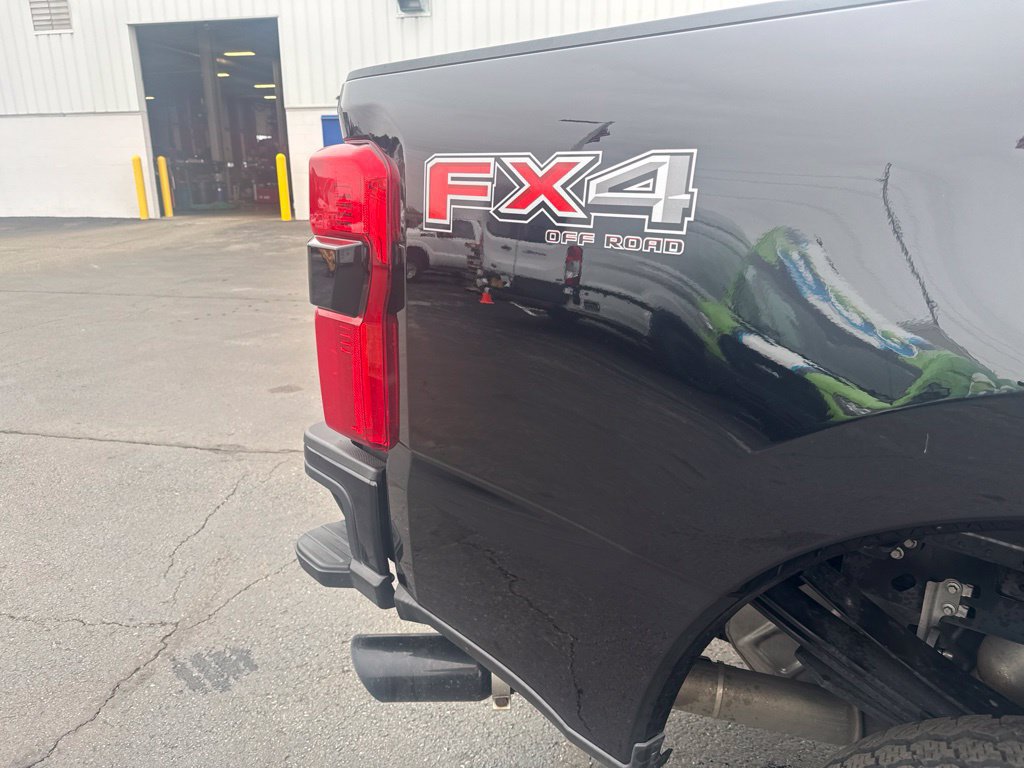 Certified 2025 Ford F250 XL w/ STX Appearance Package AWD/4WD image 17