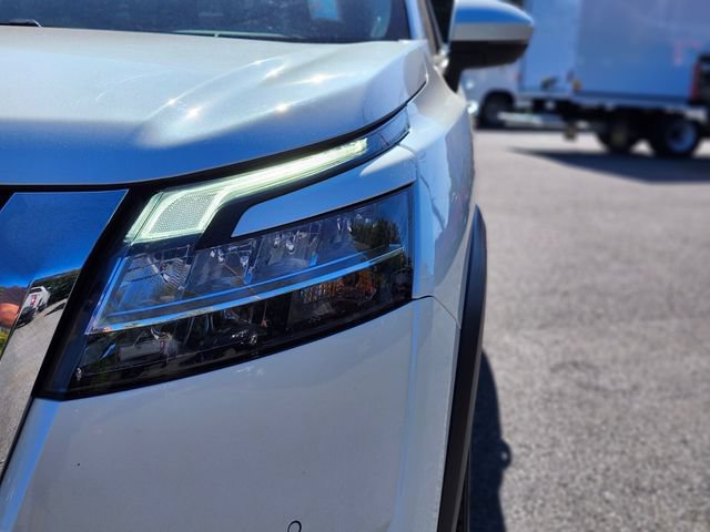 Used 2023 Nissan Pathfinder SL w/ SL Premium Package AWD/4WD image 10