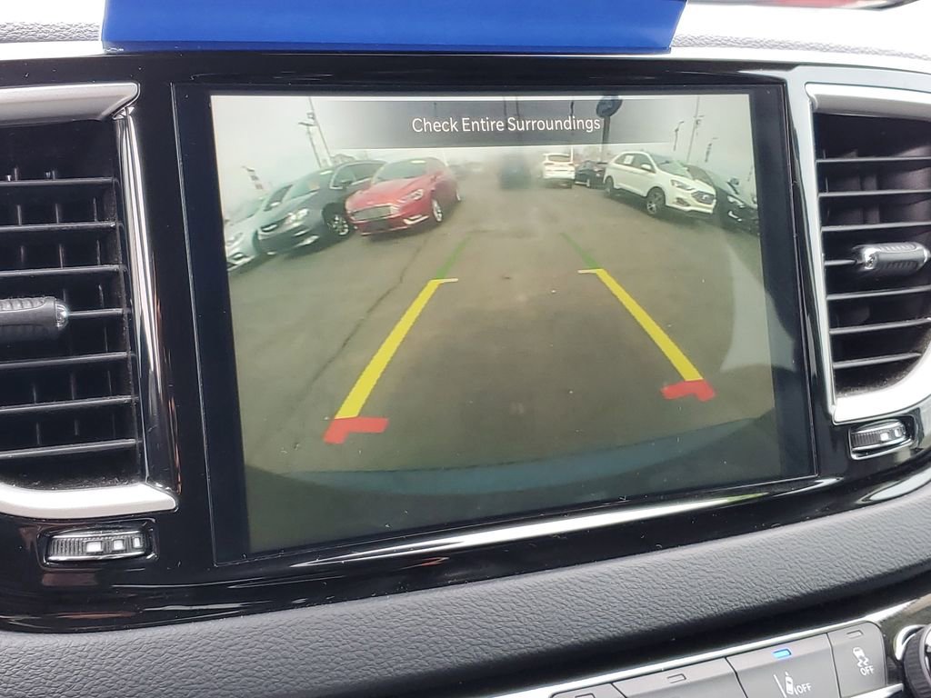 Used 2023 Chrysler Pacifica Touring-L image 20