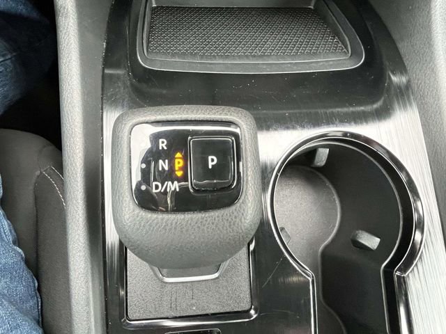 Used 2023 Nissan Rogue S AWD/4WD image 18