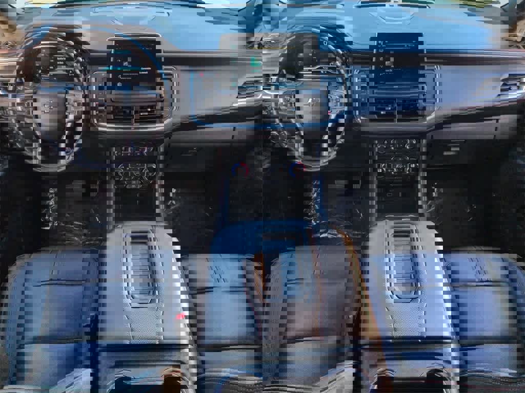 Used 2022 Chevrolet Suburban RST image 16