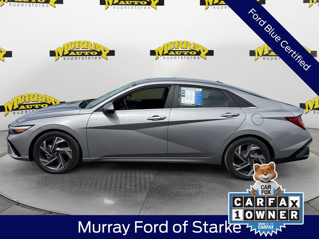 Used 2025 Hyundai Elantra SEL FWD image 3