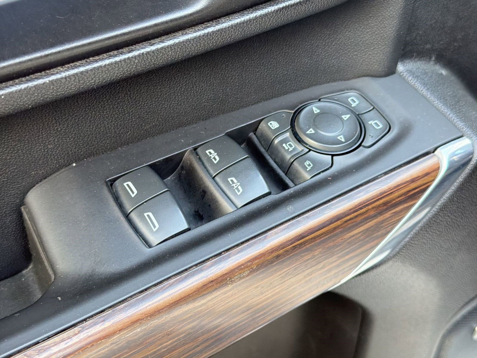 Used 2020 Chevrolet Silverado 2500 High Country w/ Technology Package image 10