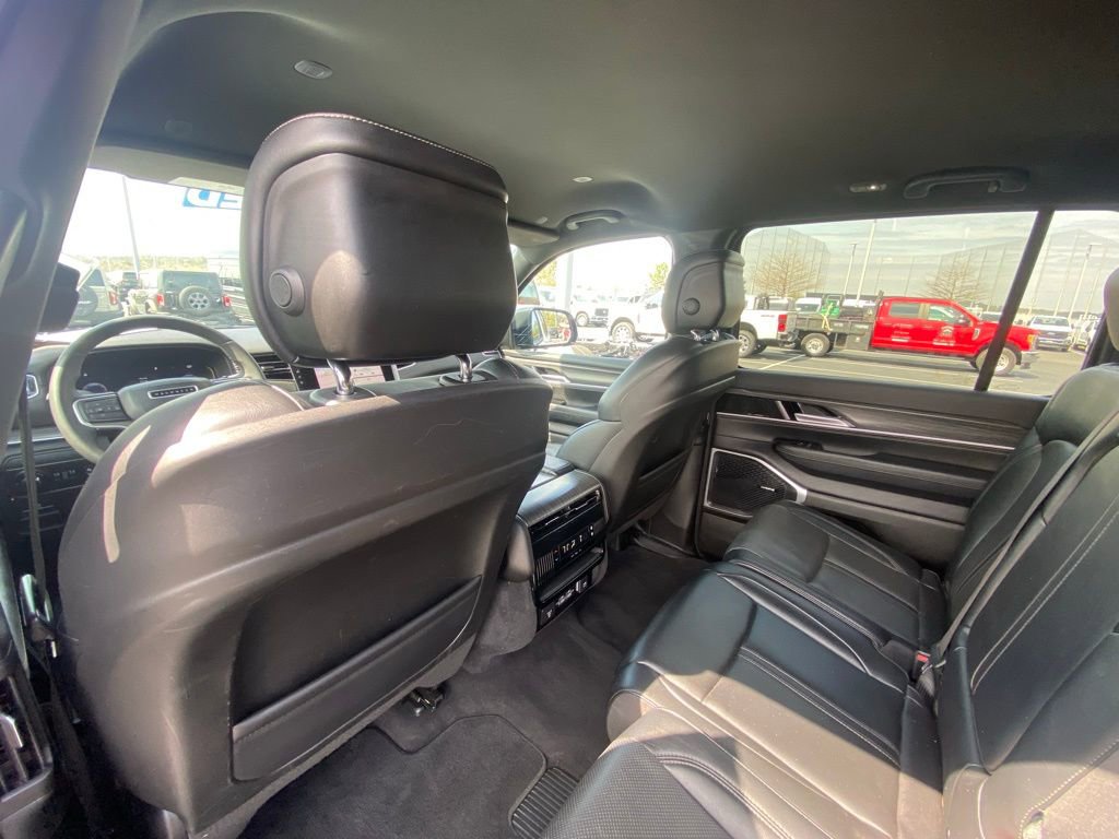 Used 2023 Jeep Wagoneer Series II image 22