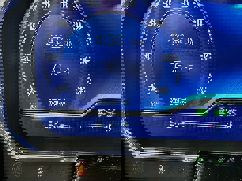 Used 2025 Chevrolet Silverado 1500 LT image 23