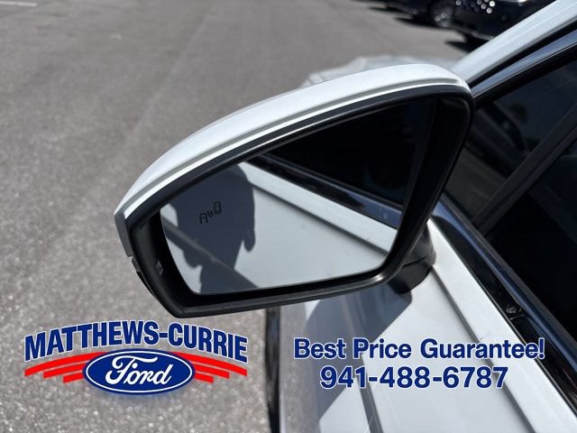 Used 2019 Volkswagen Tiguan SEL Premium AWD/4WD image 8