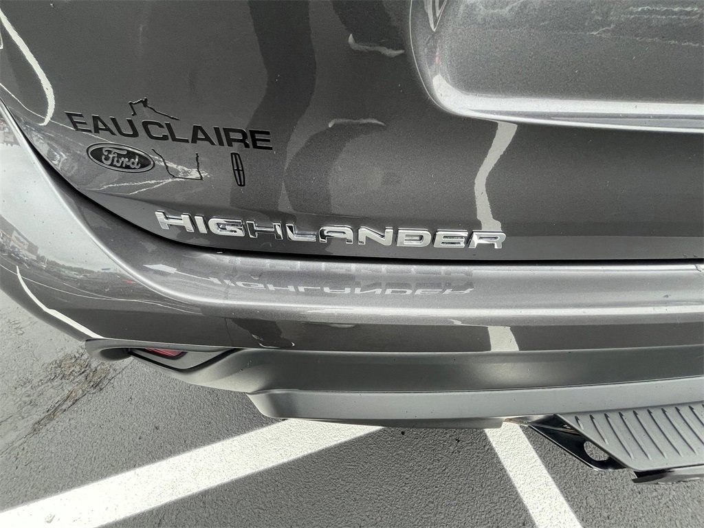 Used 2022 Toyota Highlander XLE image 10