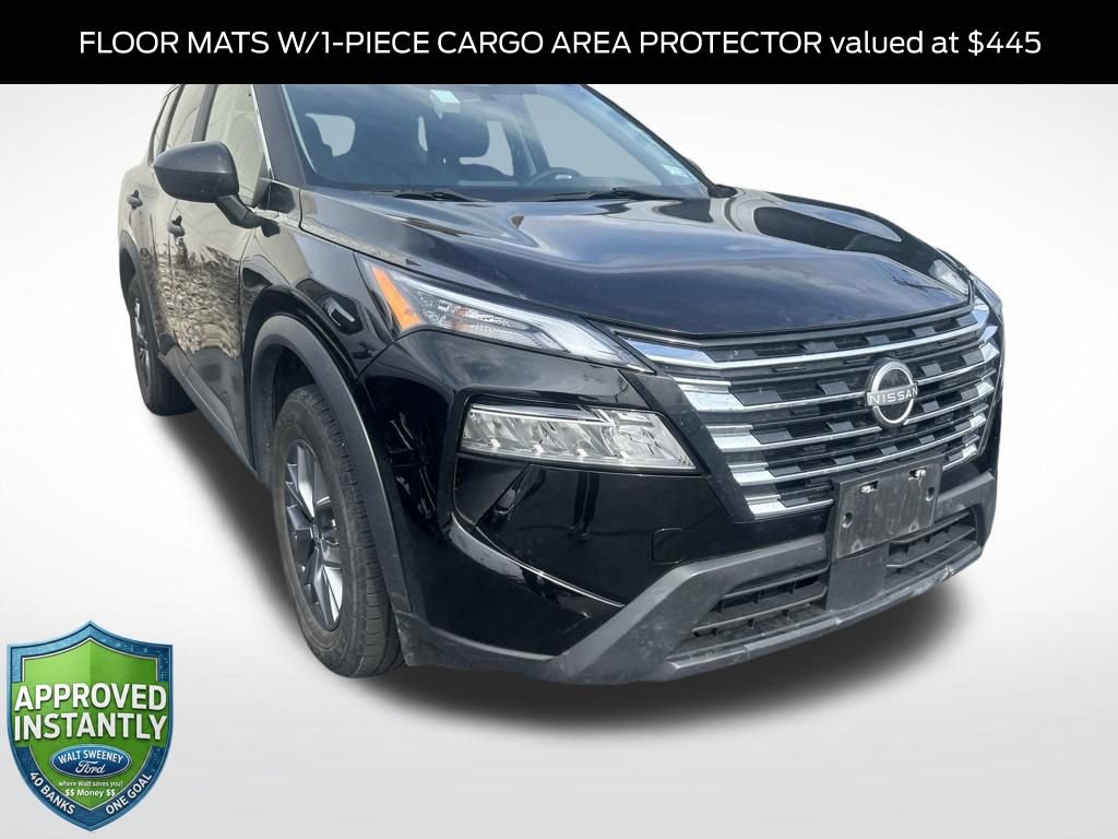 Used 2024 Nissan Rogue S AWD/4WD image 1