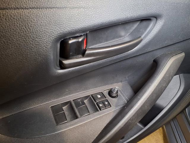 Used 2025 Toyota Corolla LE image 19