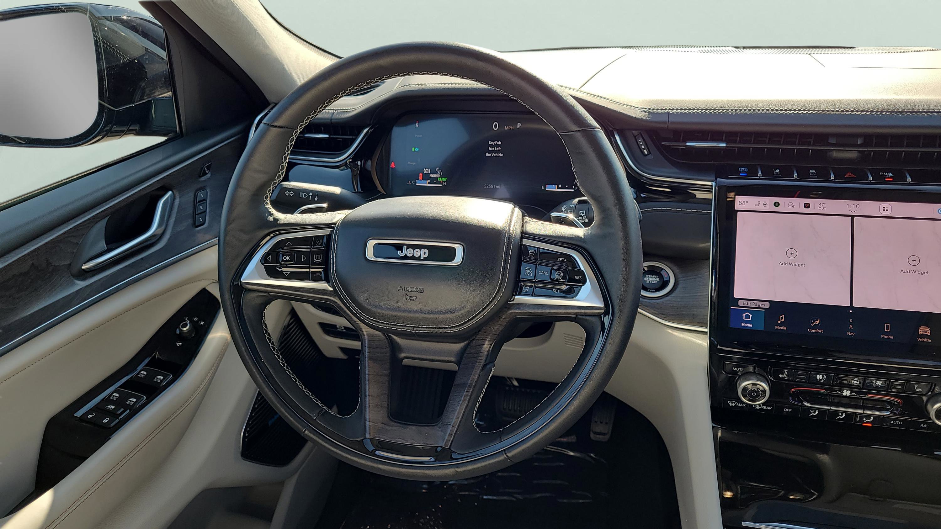 Used 2022 Jeep Grand Cherokee Overland w/ Advanced Protech Group III image 12