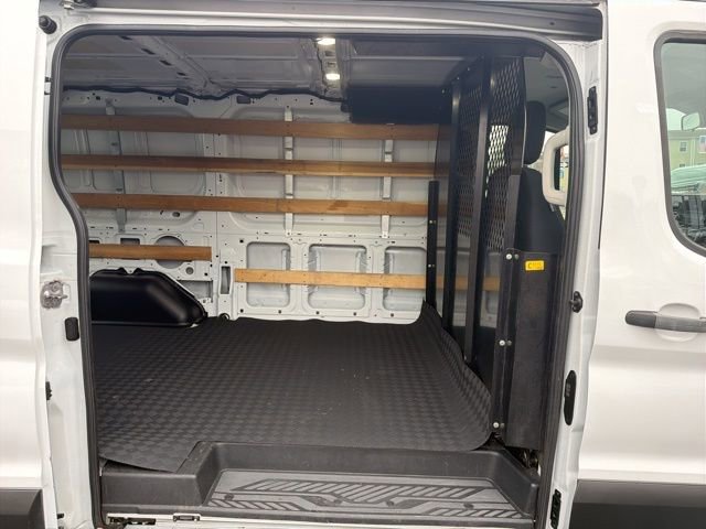 Certified 2024 Ford Transit 250 Low Roof w/ Exterior Upgrade Package RWD image 32