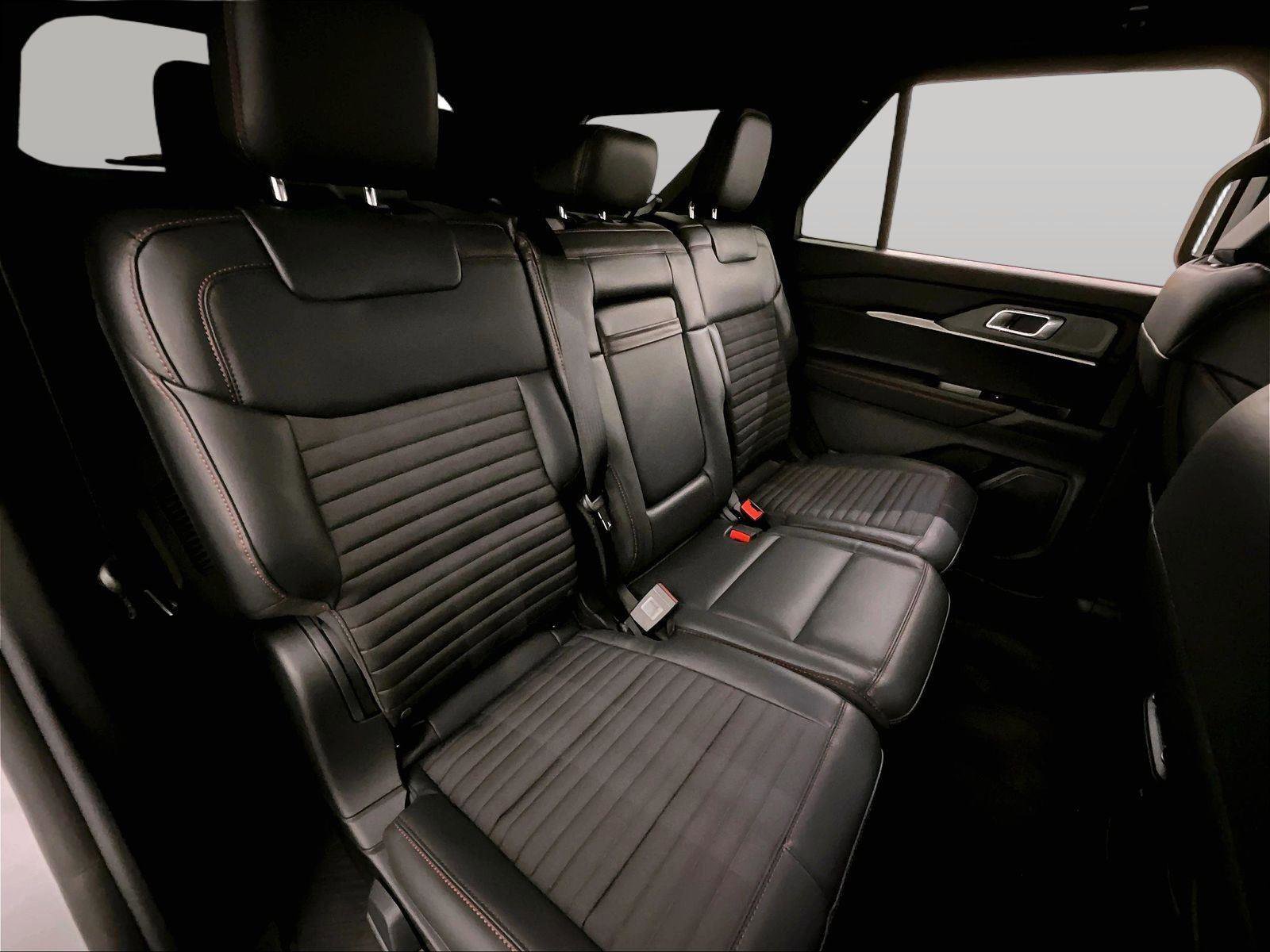 Certified 2026 Ford Explorer ST-Line AWD/4WD image 26