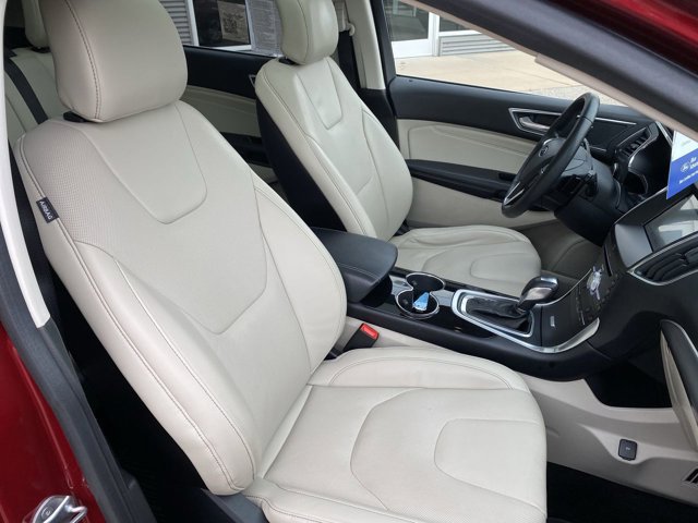 Certified 2018 Ford Edge Titanium w/ Equipment Group 301A AWD/4WD image 22