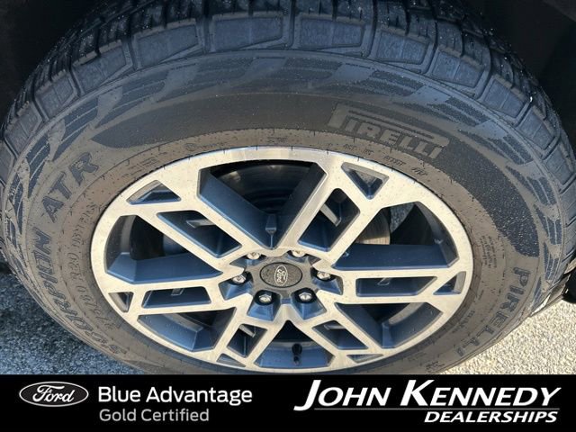 Certified 2025 Ford Expedition Active AWD/4WD image 8