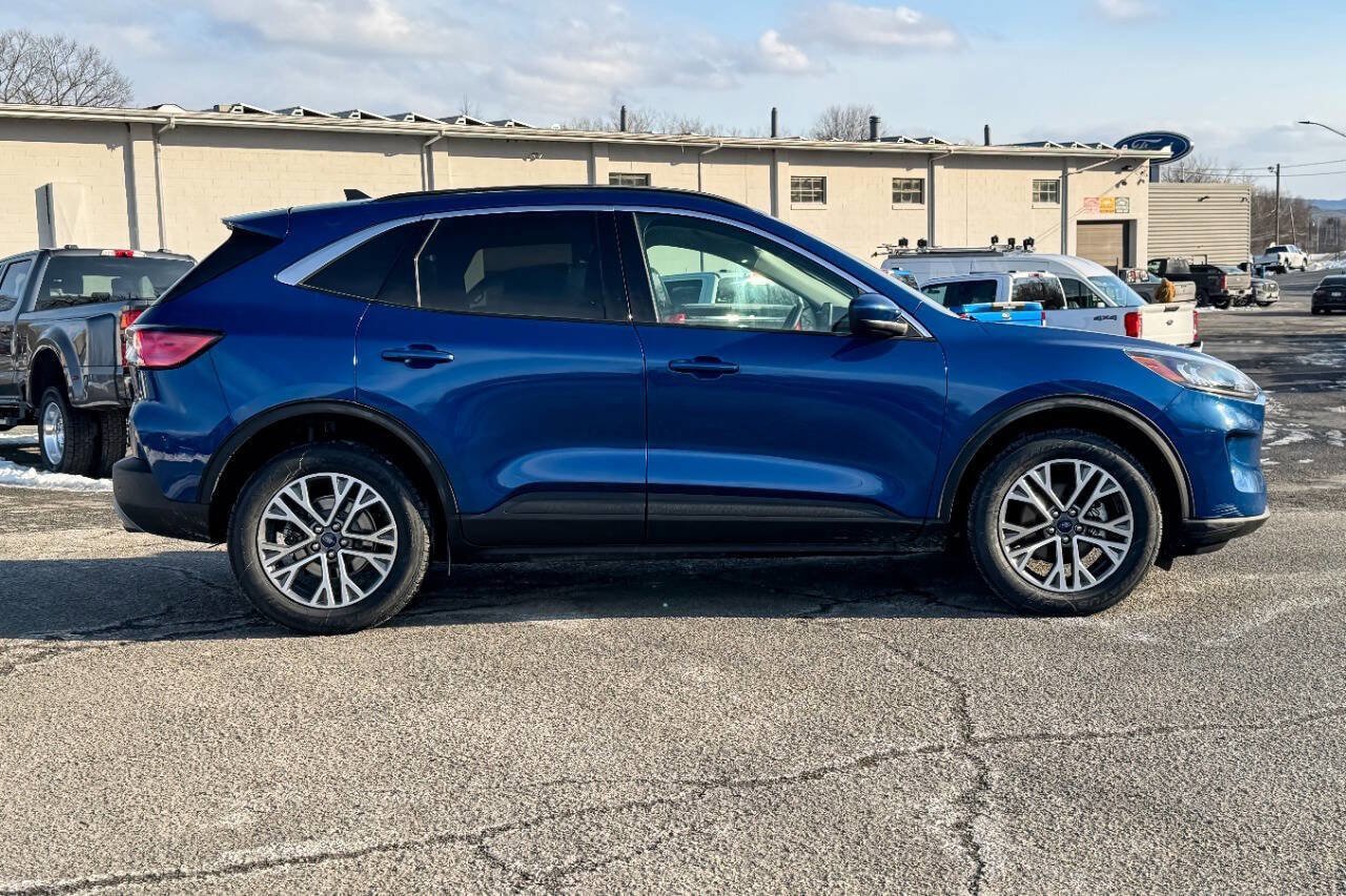 Certified 2022 Ford Escape SEL AWD/4WD image 2