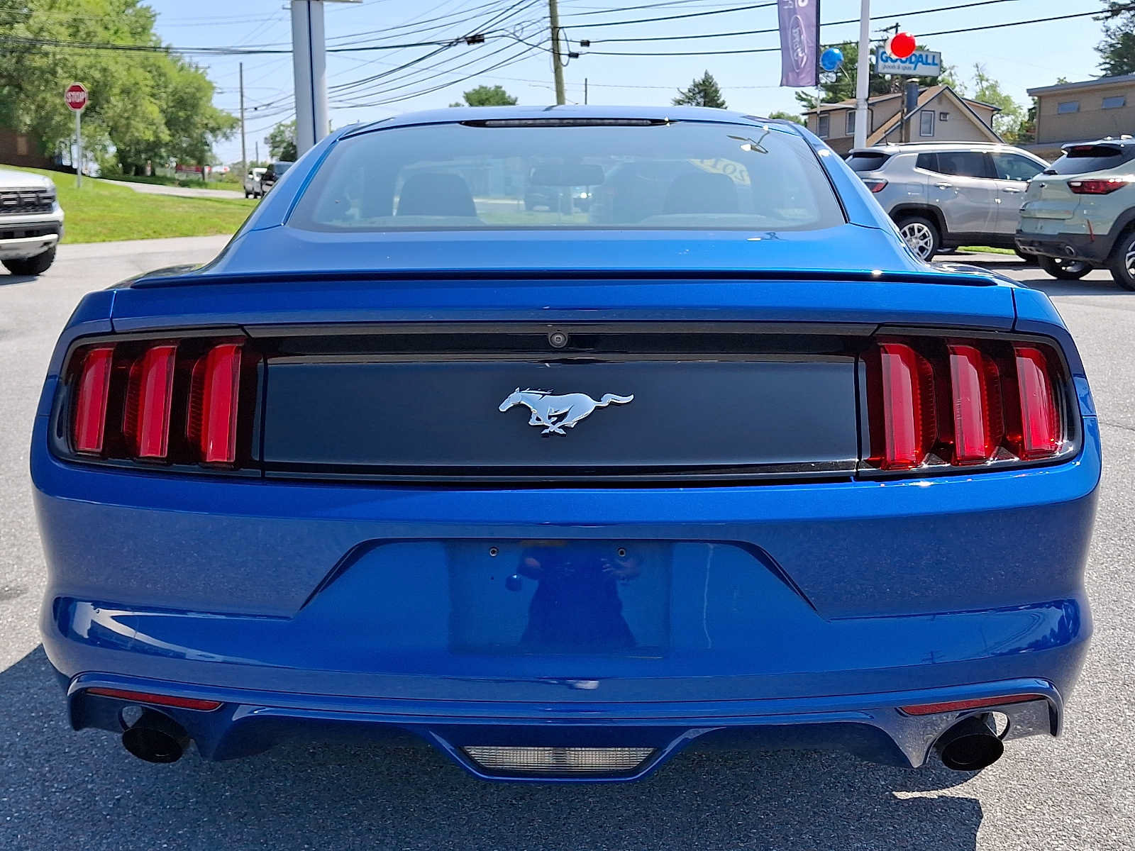Certified 2017 Ford Mustang Coupe RWD image 5