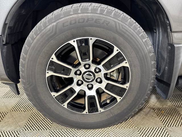 Used 2021 Nissan Titan SV w/ SV Convenience Package image 13