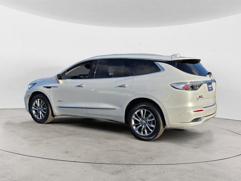 Used 2023 Buick Enclave Avenir w/ Avenir Technology Package image 3