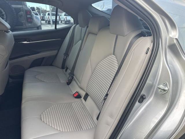 Used 2022 Toyota Camry SE image 25