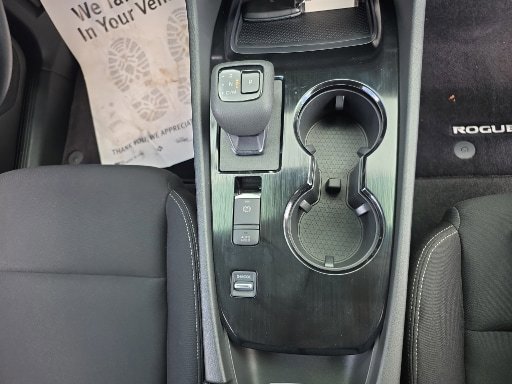 Used 2023 Nissan Rogue S FWD image 18