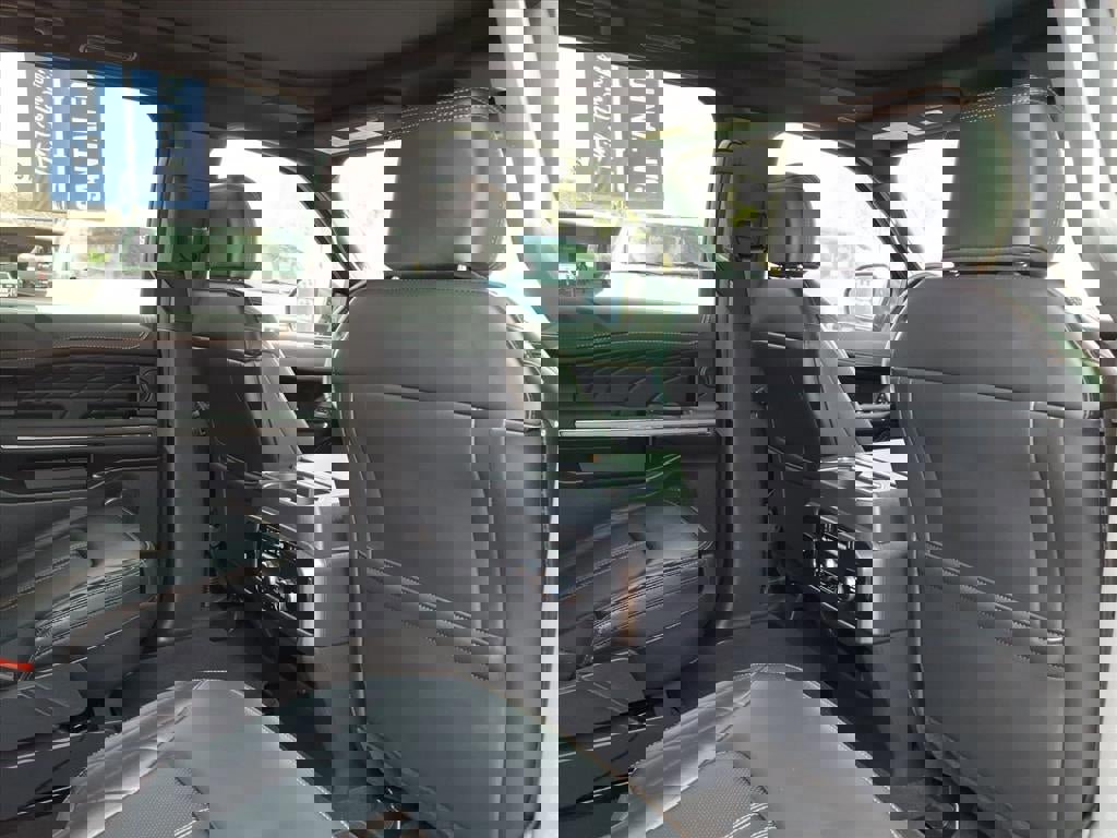 Certified 2024 Ford Expedition Max Platinum image 13