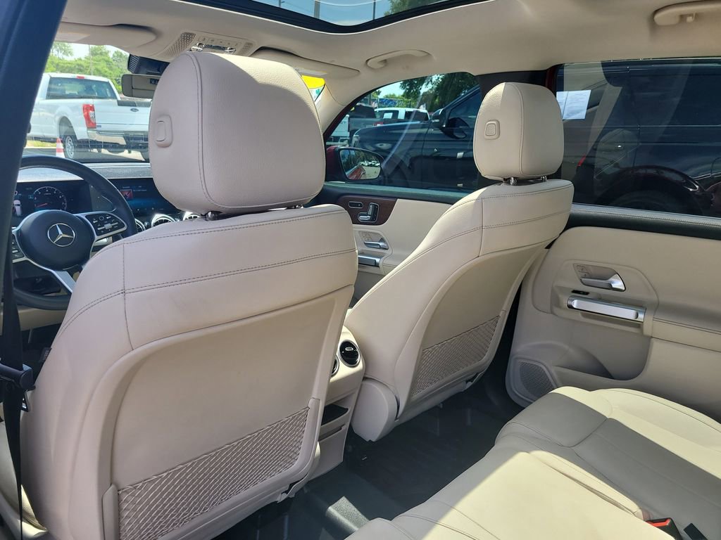 Used 2021 Mercedes-Benz GLB 250 image 10