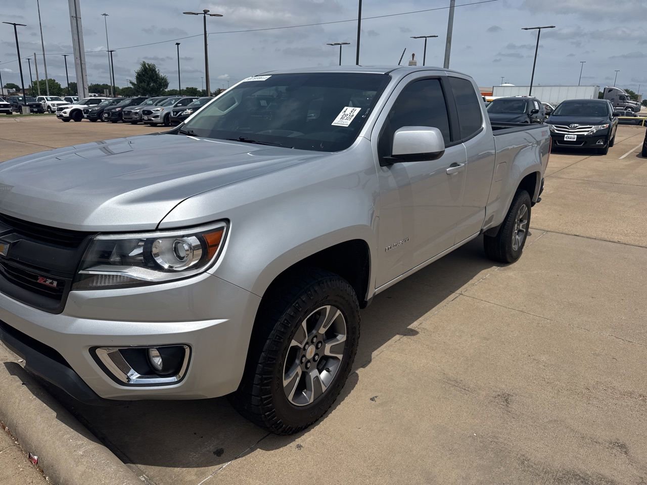 Used 2018 Chevrolet Colorado Z71 AWD/4WD image 1