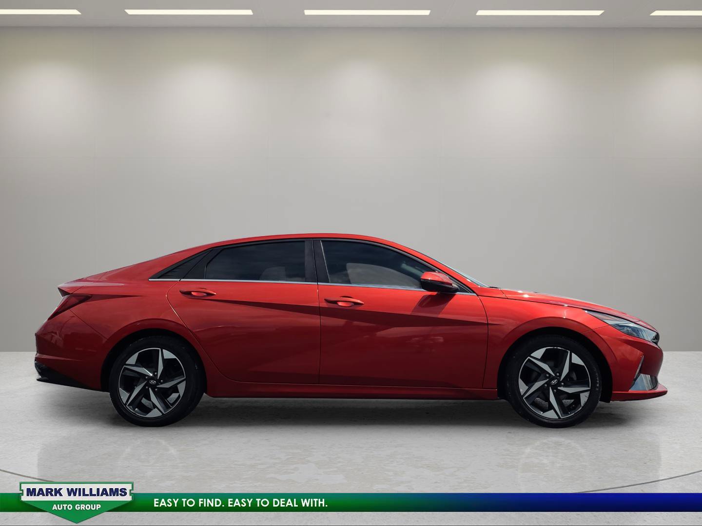 Used 2022 Hyundai Elantra Limited w/ Cargo Package FWD image 2
