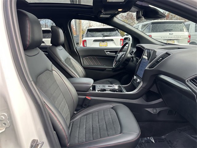 Certified 2024 Ford Edge ST-Line image 35