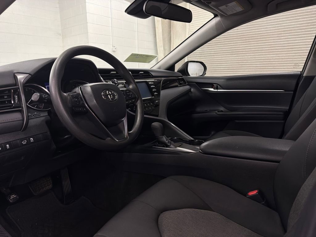 Used 2019 Toyota Camry L image 10