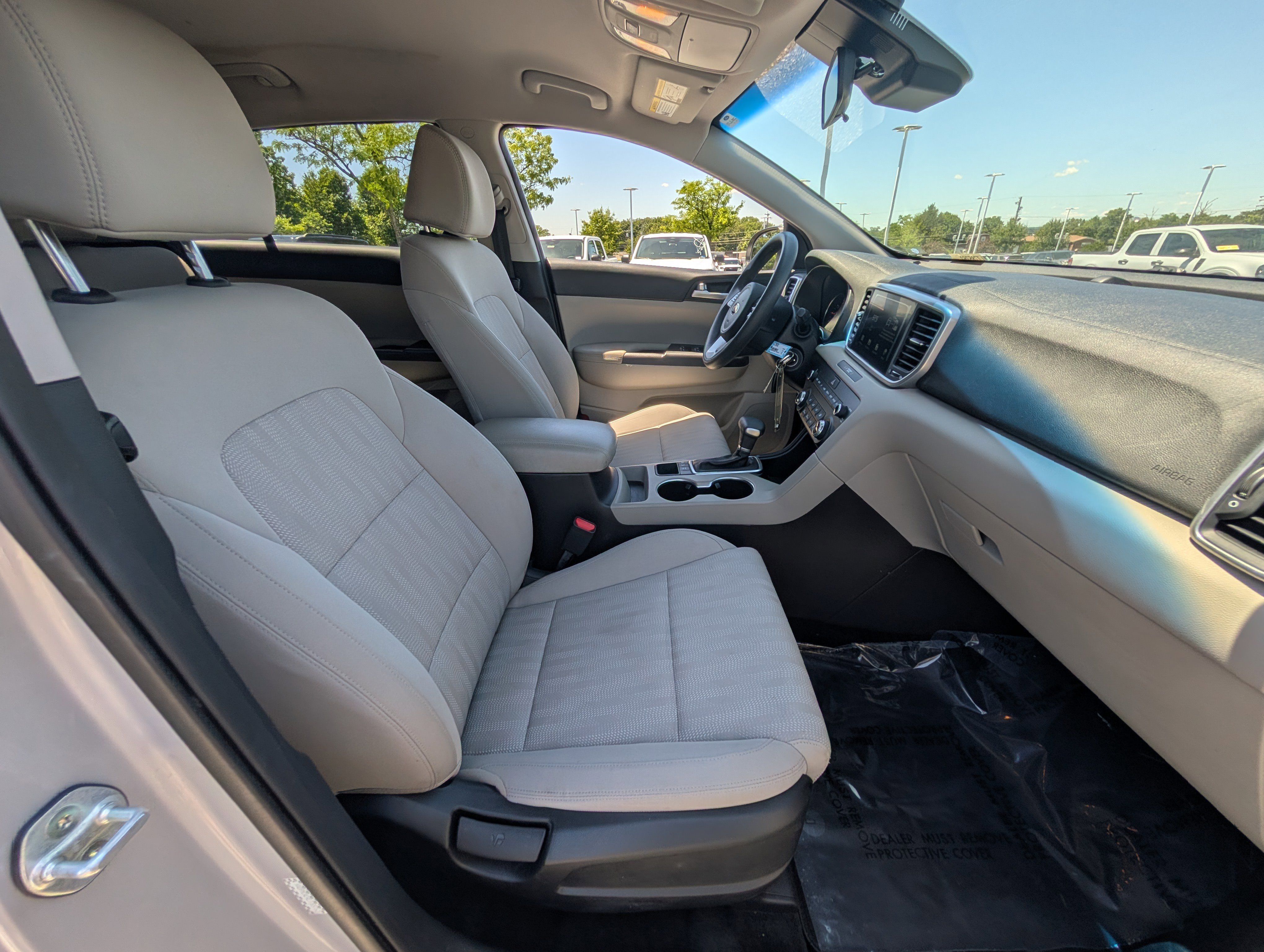 Used 2020 Kia Sportage LX AWD/4WD image 10