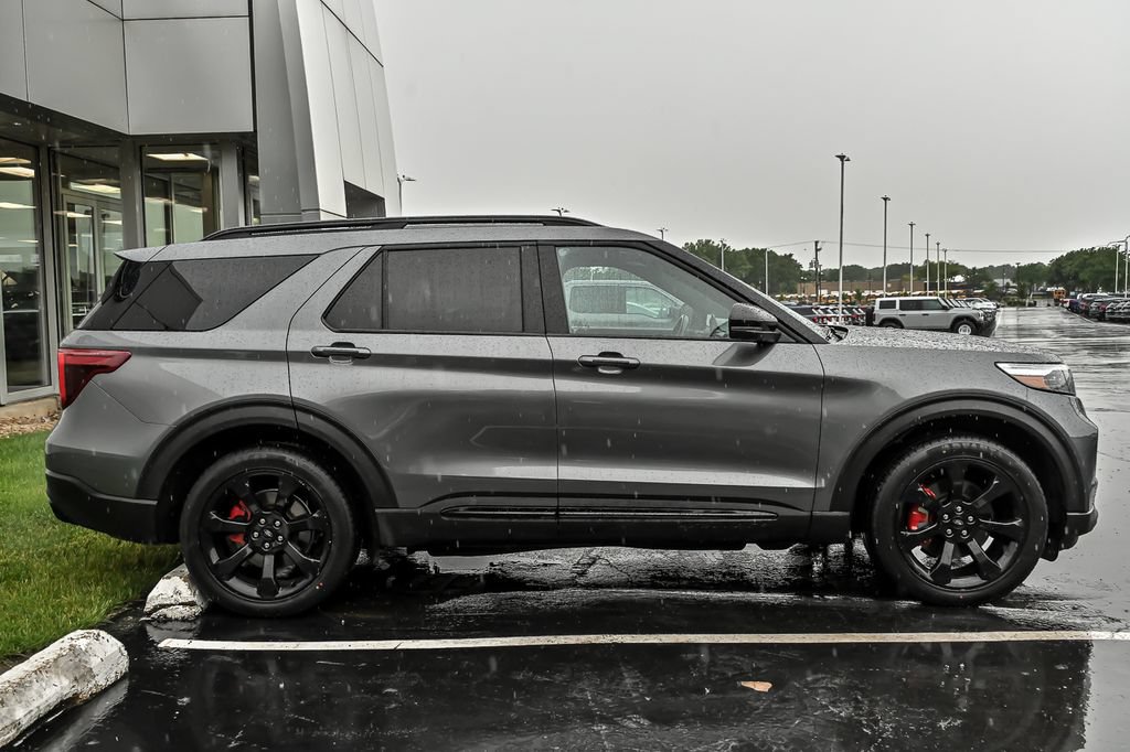 Certified 2023 Ford Explorer ST w/ Equipment Group 401A AWD/4WD image 11