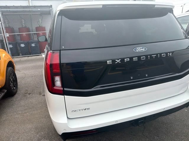 Certified 2025 Ford Expedition Active AWD/4WD image 21