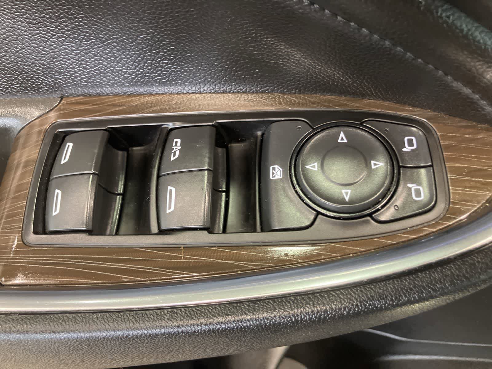Used 2019 Chevrolet Malibu Premier FWD image 15