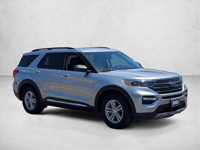 Certified 2021 Ford Explorer XLT w/ Equipment Group 202A RWD image 3