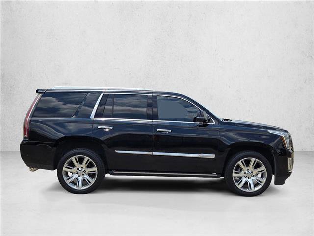 Used 2018 Cadillac Escalade Premium Luxury RWD image 4