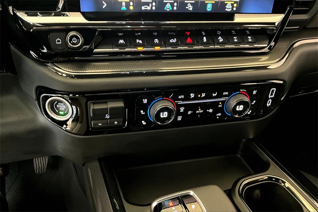 Used 2022 Chevrolet Silverado 1500 ZR2 w/ Technology Package image 28