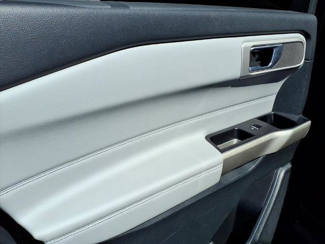 Certified 2023 Ford Explorer XLT w/ Equipment Group 202A AWD/4WD image 20